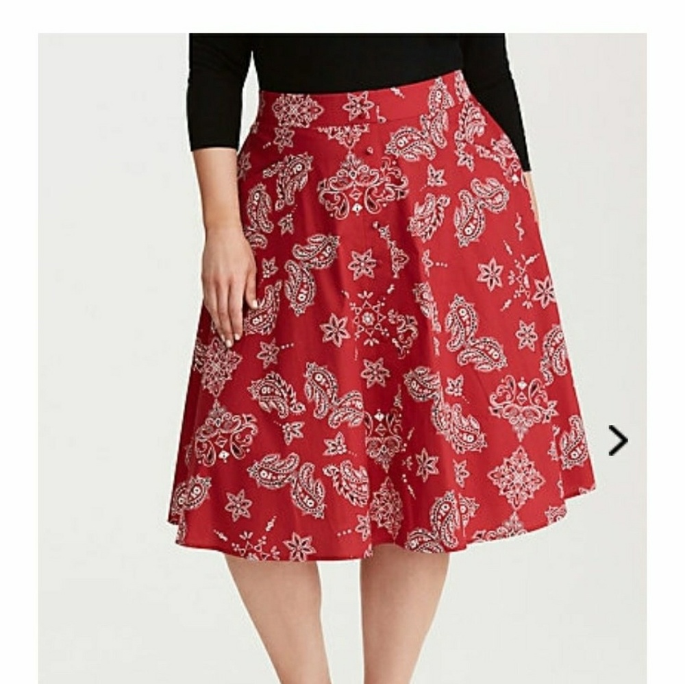 ISO Torrid Retro Chic Paisley Skirt